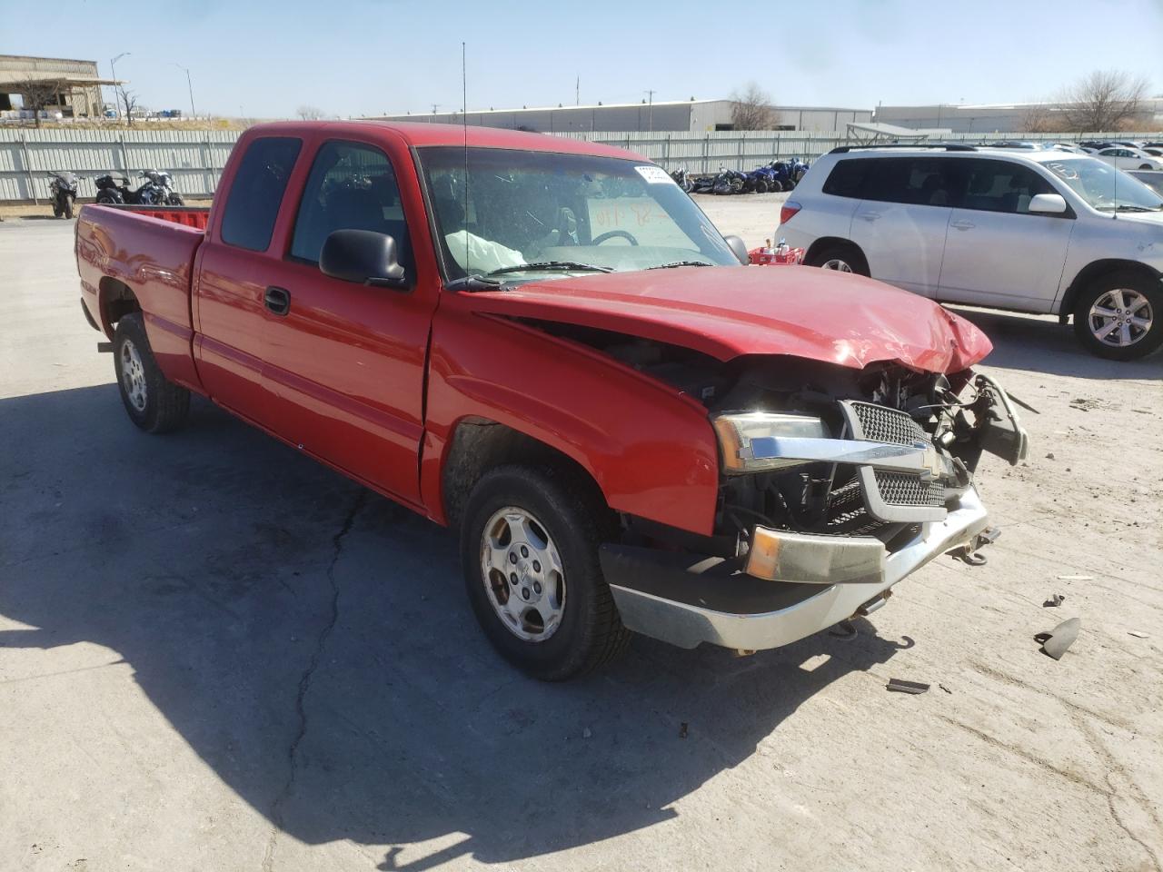 CHEVROLET SILVERADO 2004 with VIN 1GCEC19X94Z303606 - Photo from auction
