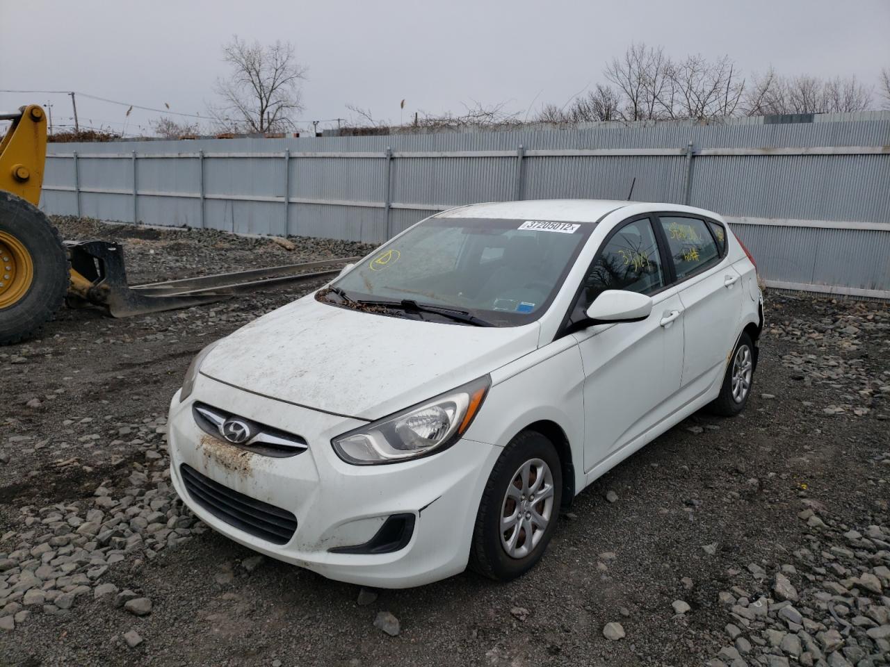 Photo 2 from auction – 2013 HYUNDAI ACCENT with VIN KMHCT5AE9DU071803