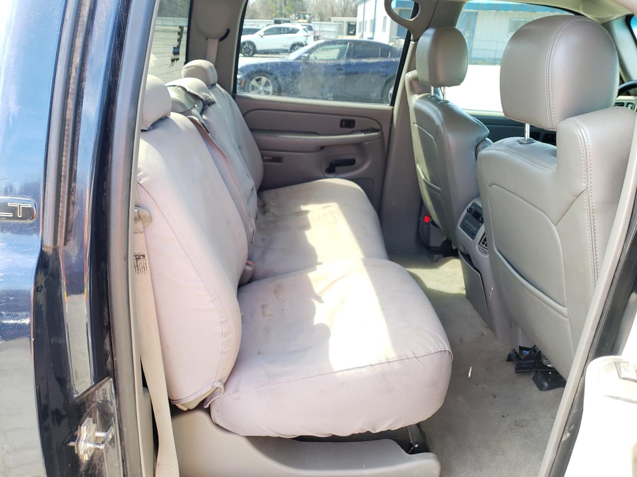 Photo 6 from auction – 2006 CHEVROLET silverado with VIN 1GCHK23D06F195448