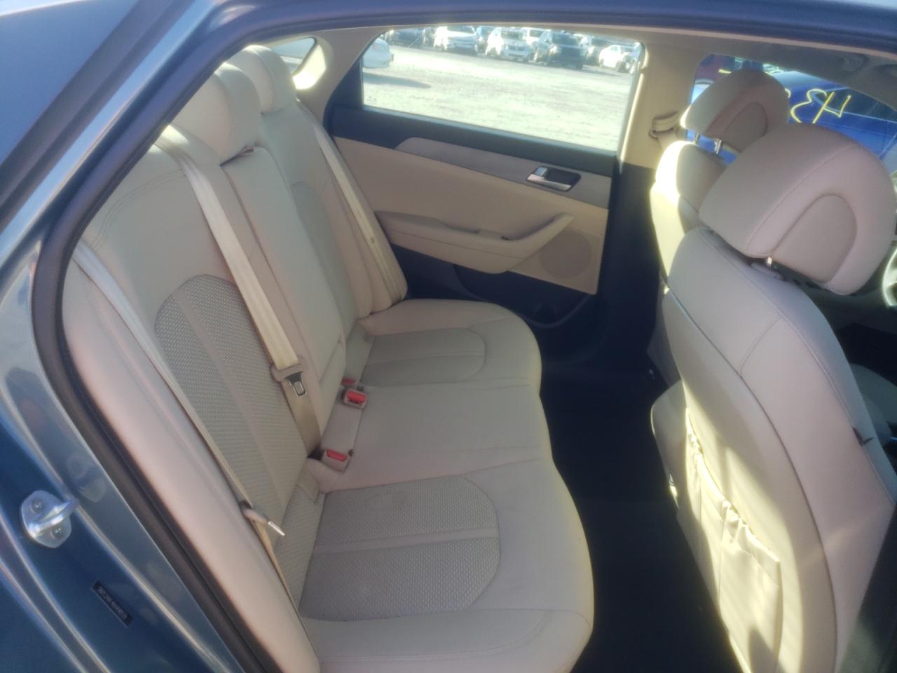 Photo 6 from auction – 2017 HYUNDAI SONATA SE with VIN 5NPE24AF4HH498129