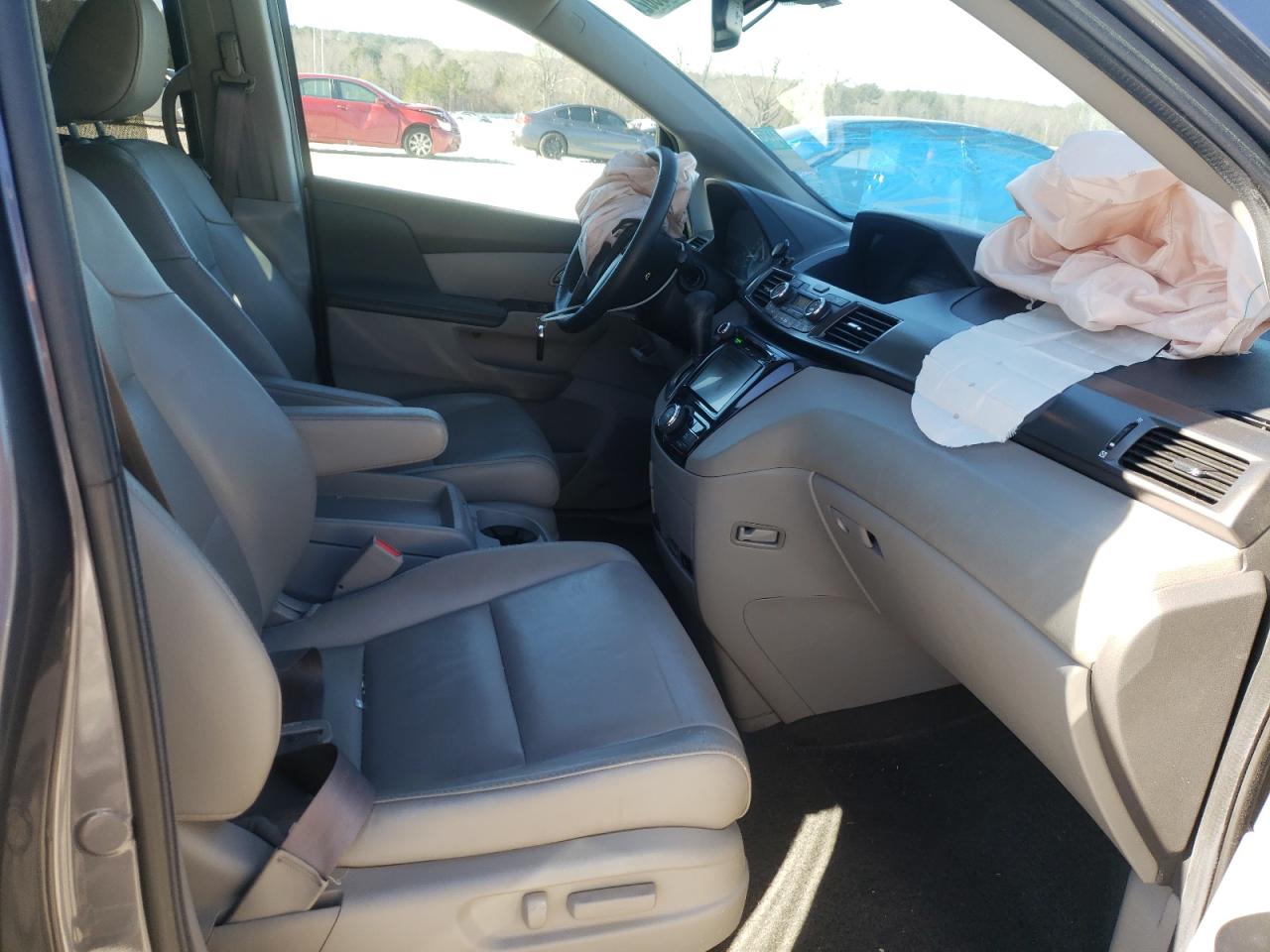 Photo 5 from auction – 2014 HONDA ODYSSEY EX with VIN 5FNRL5H64EB078634