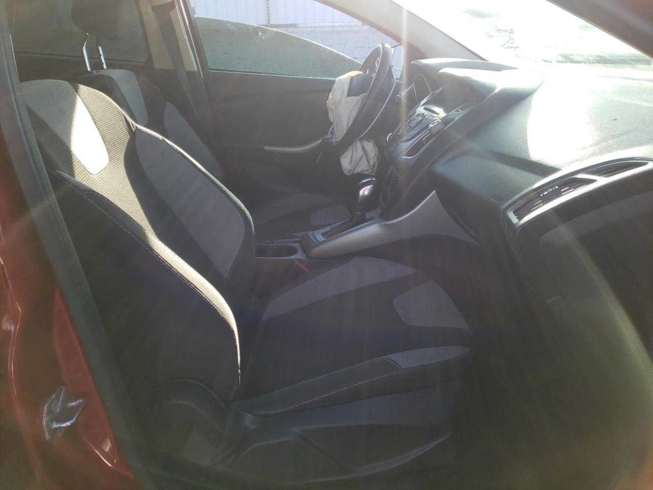 Photo 5 from auction – 2012 FORD FOCUS SE with VIN 1FAHP3F24CL247569