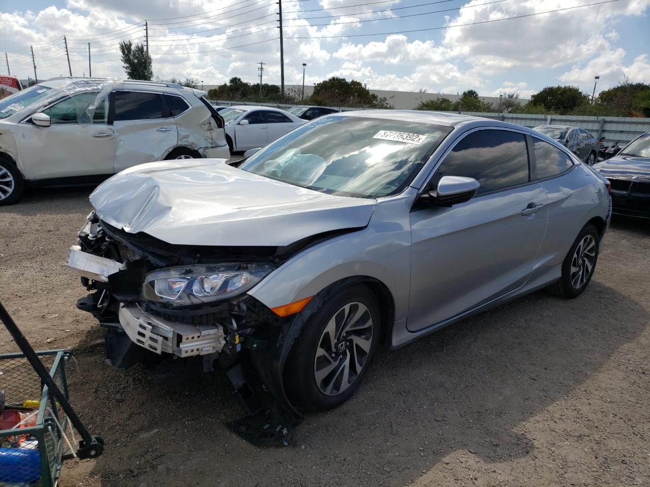 Photo 2 from auction – 2017 HONDA CIVIC LX with VIN 2HGFC4B03HH305989