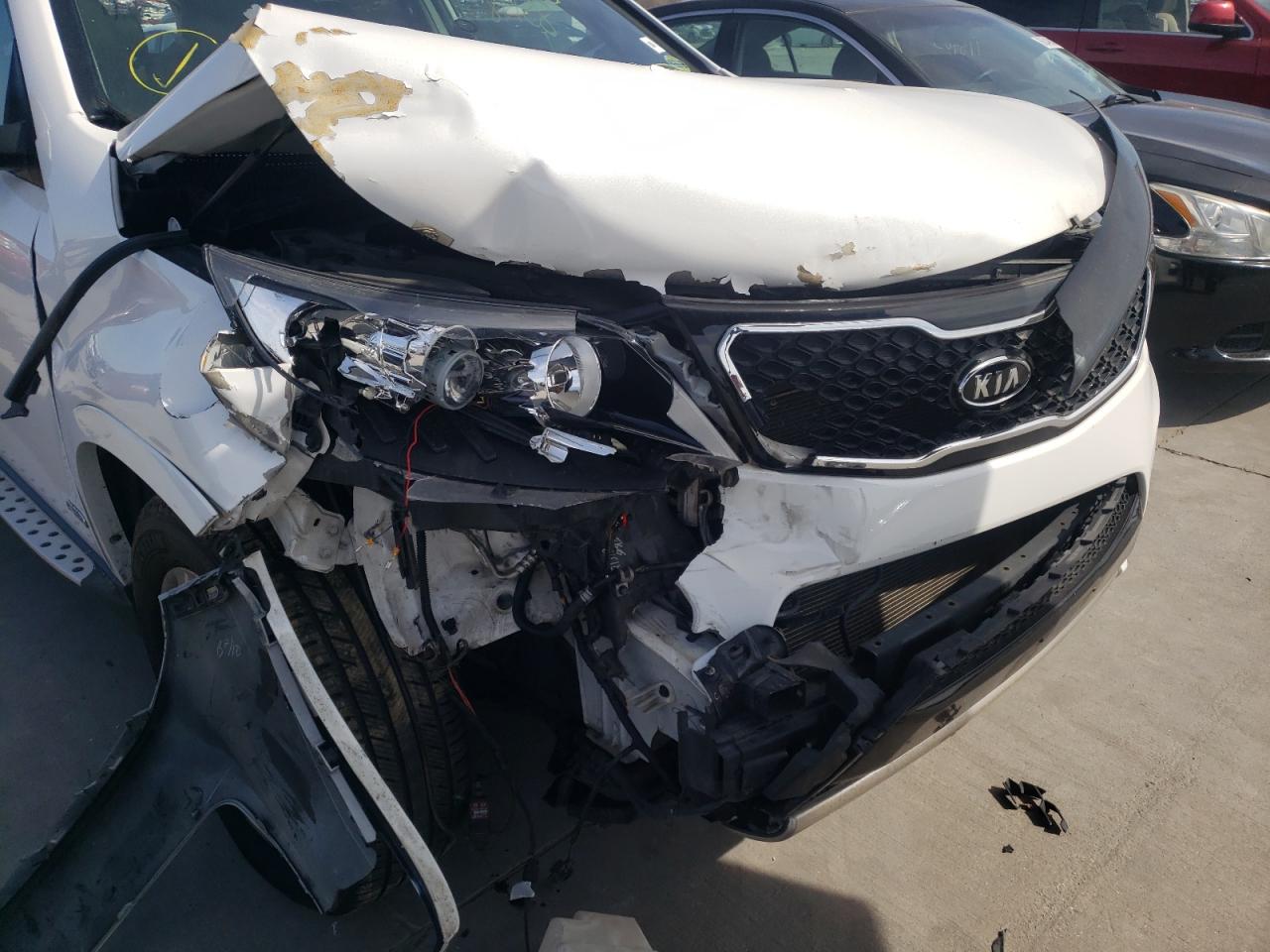 Photo 9 from auction – 2012 KIA SORENTO SX with VIN 5XYKWDA26CG301529