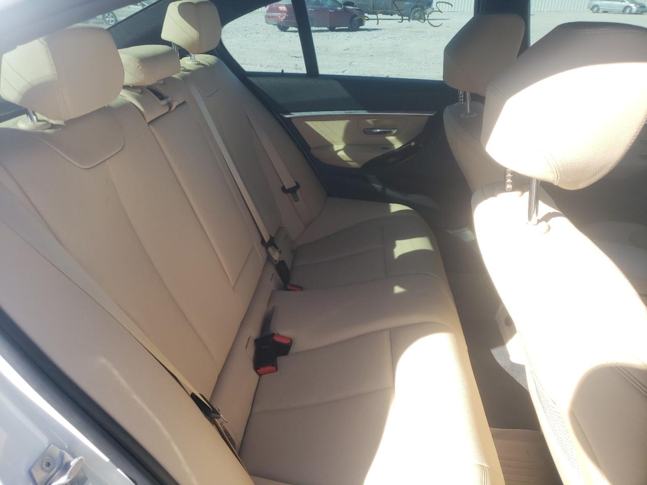 Photo 6 from auction – 2017 BMW 330 XI with VIN WBA8D9G32HNU65371