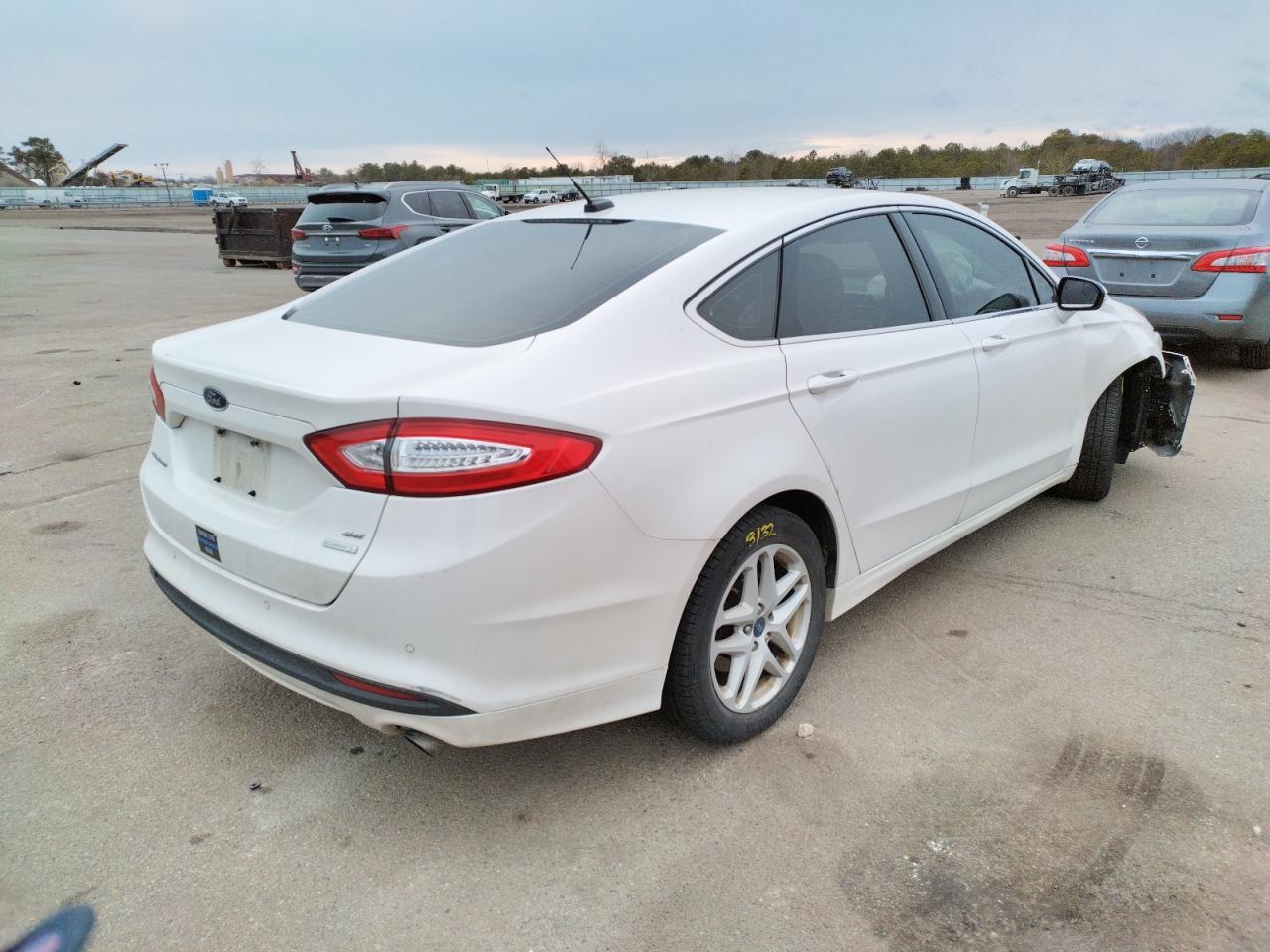 Photo 4 from auction – 2014 FORD FUSION SE with VIN 3FA6P0HD2ER310841