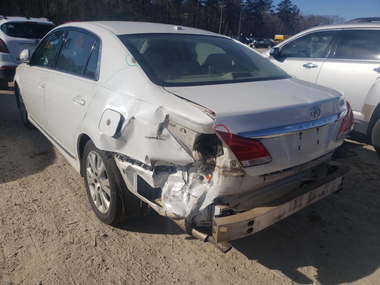 Photo 3 from auction – 2011 TOYOTA AVALON BAS with VIN 4T1BK3DB0BU399094
