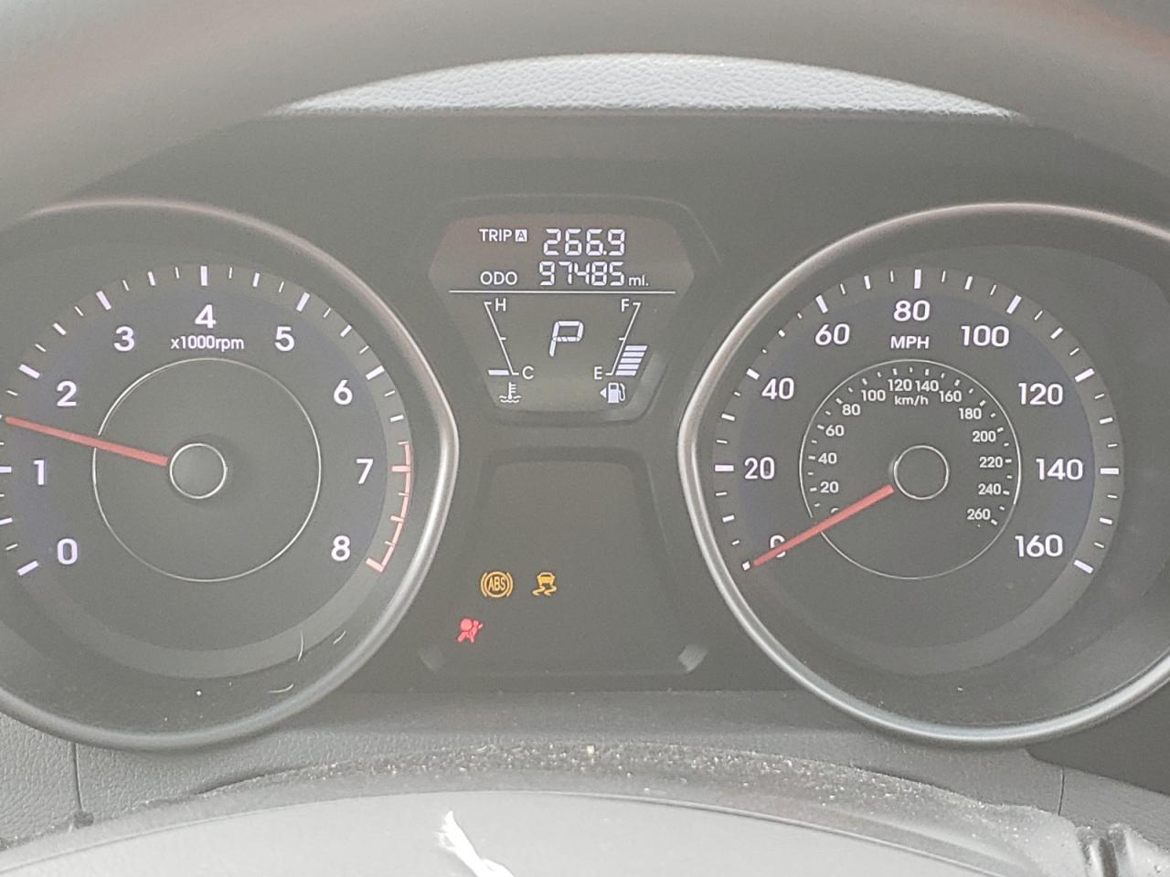 Photo 8 from auction – 2013 HYUNDAI ELANTRA GL with VIN 5NPDH4AE0DH410026