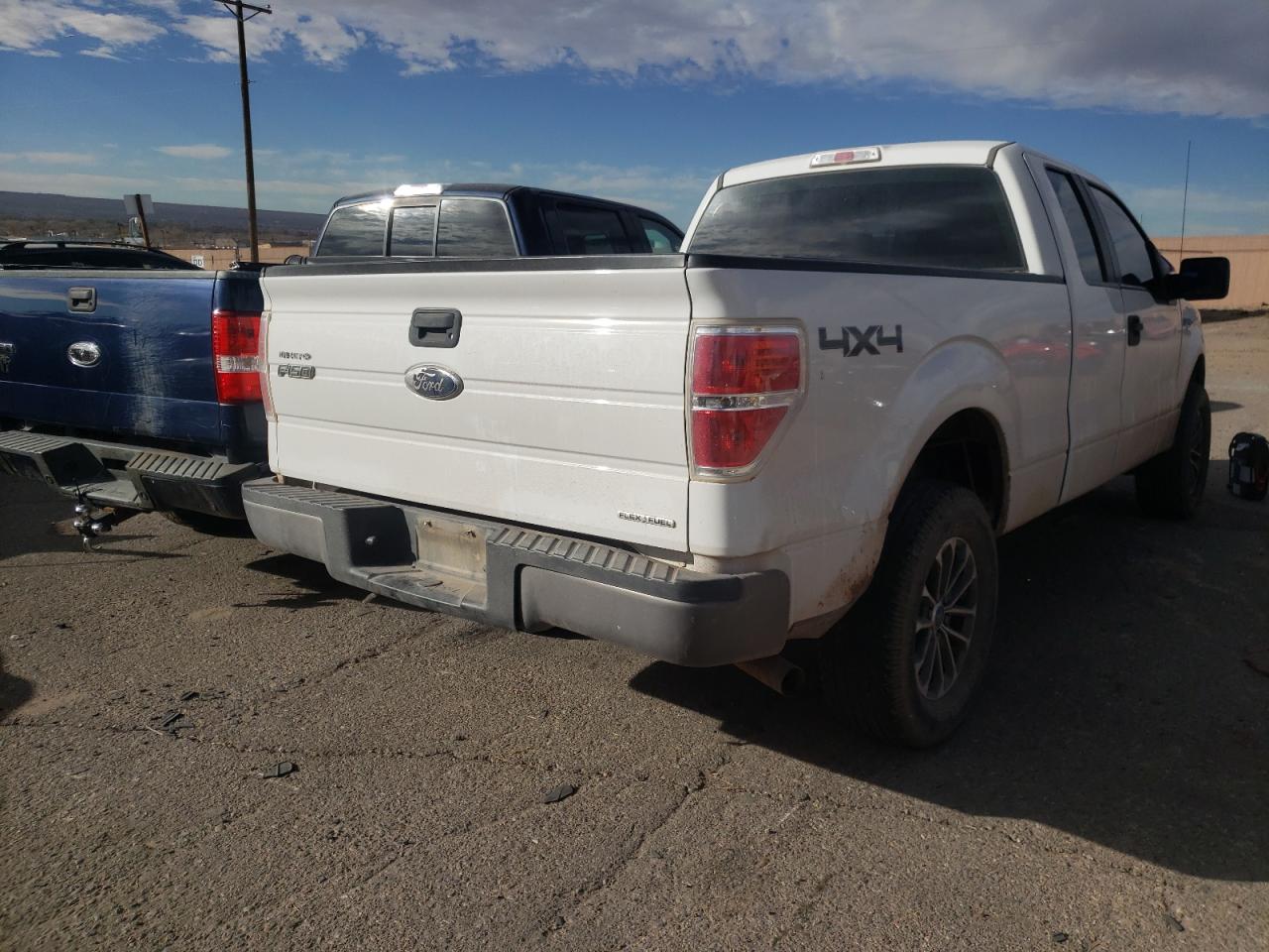 Photo 4 from auction – 2012 FORD F150 SUPER with VIN 1FTFX1EF9CFB11107