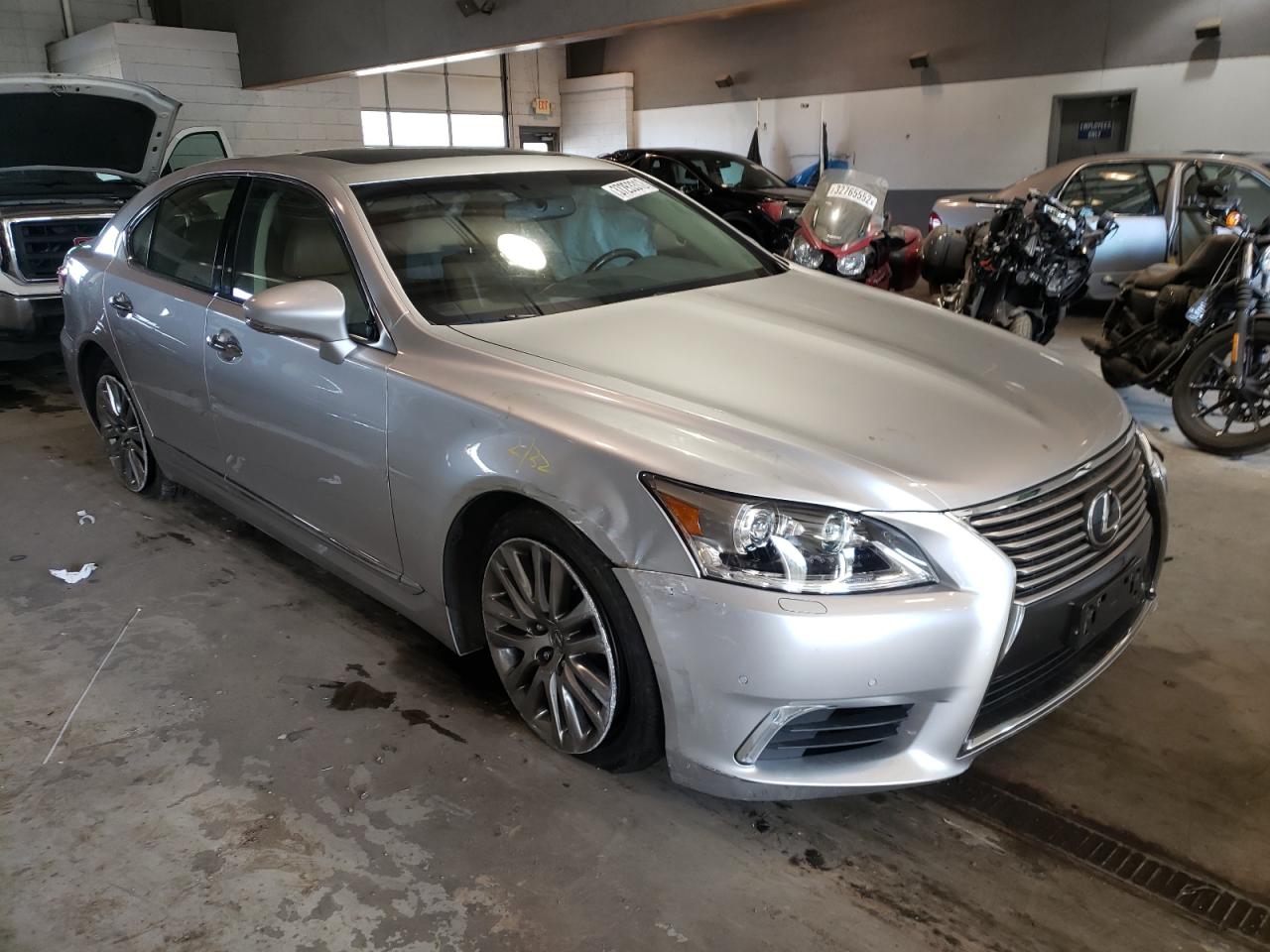 LEXUS LS 460 2013 with VIN JTHCL5EF7D5017271 - Photo from auction