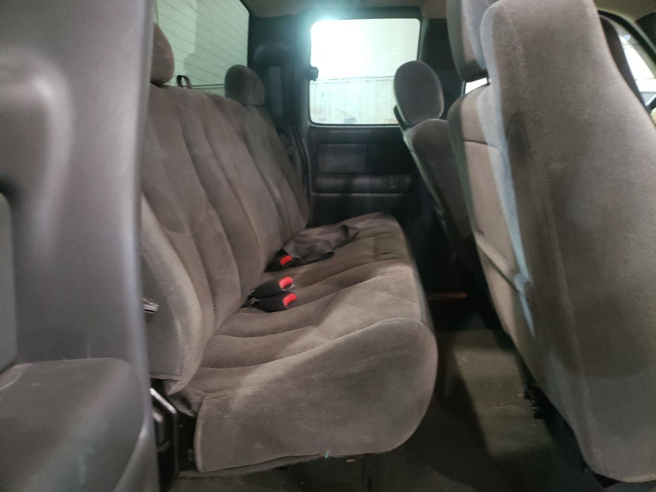 Photo 6 from auction – 2003 CHEVROLET SILVERADO with VIN 2GCEK19T631131946