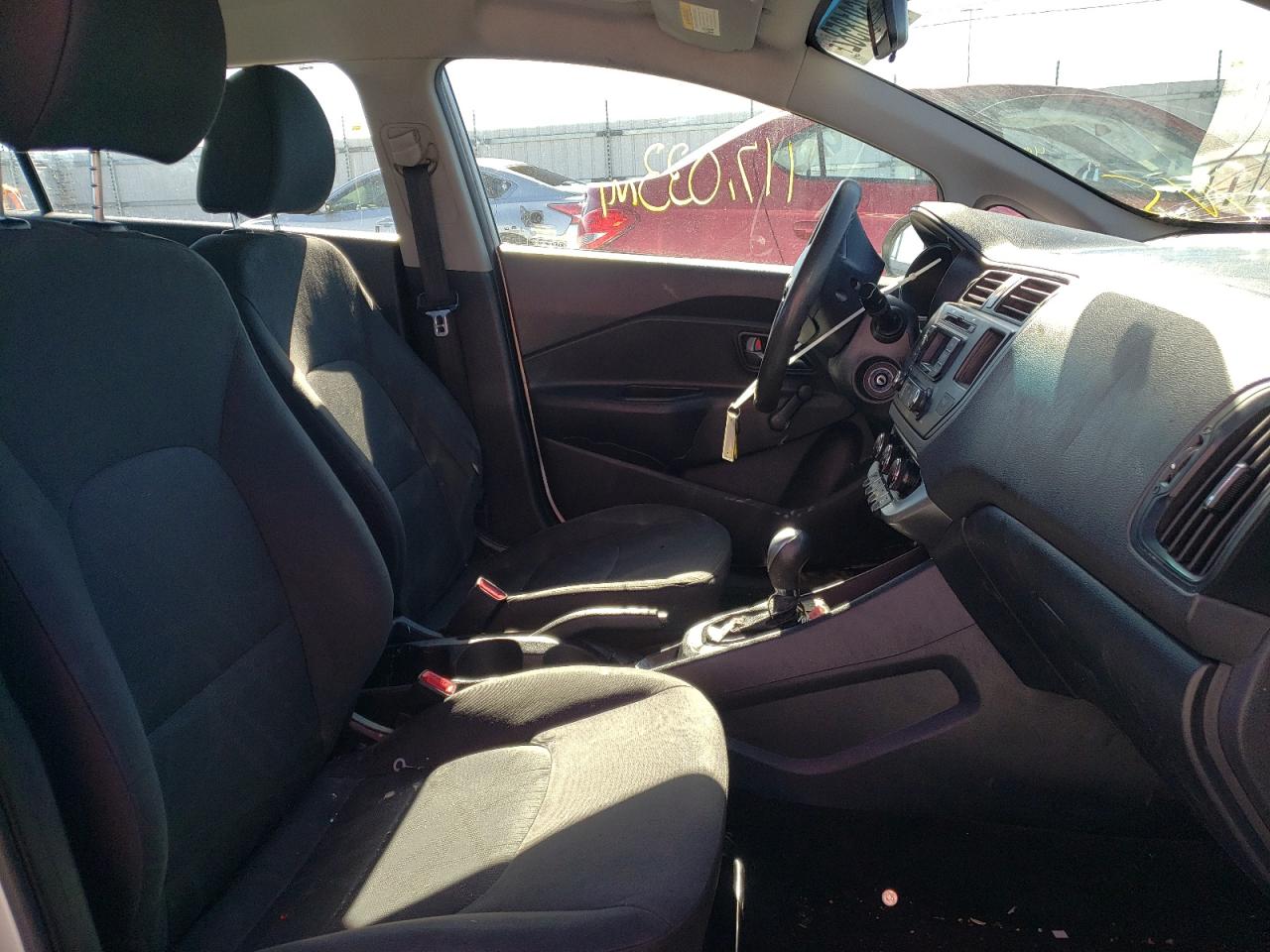 صورة رقم 5 من المزاد - 2015 KIA RIO LX مع VIN KNADM4A37F6469269