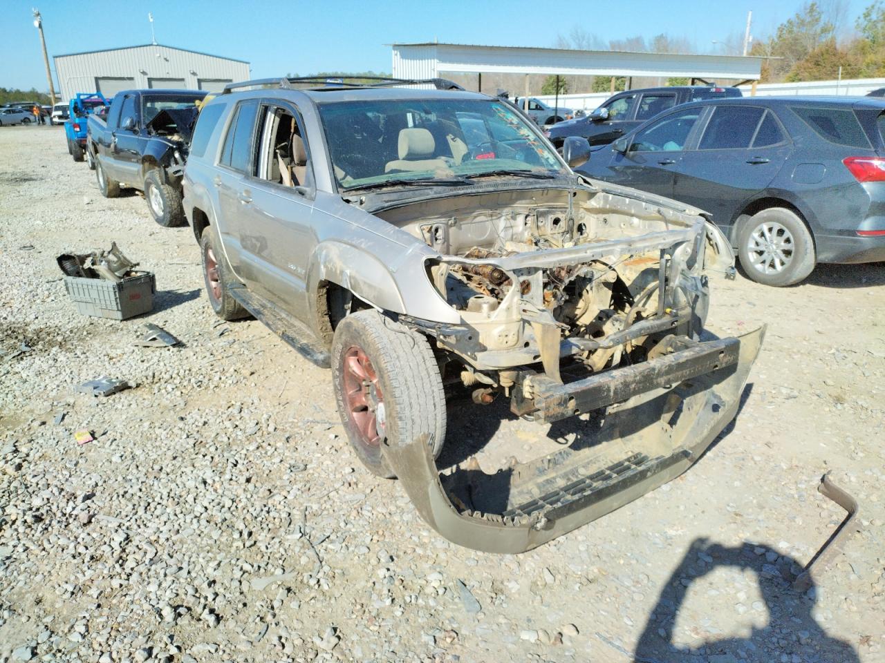 TOYOTA 4RUNNER SR 2003 with VIN JTEBU14RX30014290 - Photo from auction