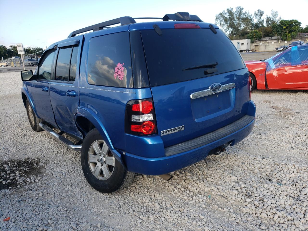 Foto 3 de la subasta – 2010 FORD EXPLORER X con VIN 1FMEU6DE9AUA47259