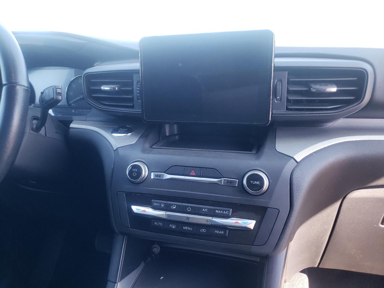 Photo 9 from auction – 2020 FORD EXPLORER X with VIN 1FMSK7DH1LGB46216