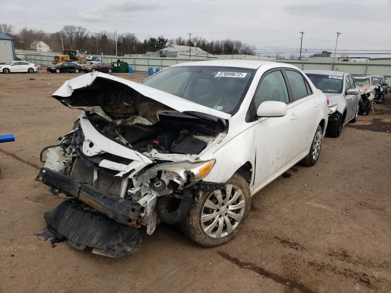 Photo 2 from auction – 2013 TOYOTA COROLLA with VIN 5YFBU4EE5DP208492