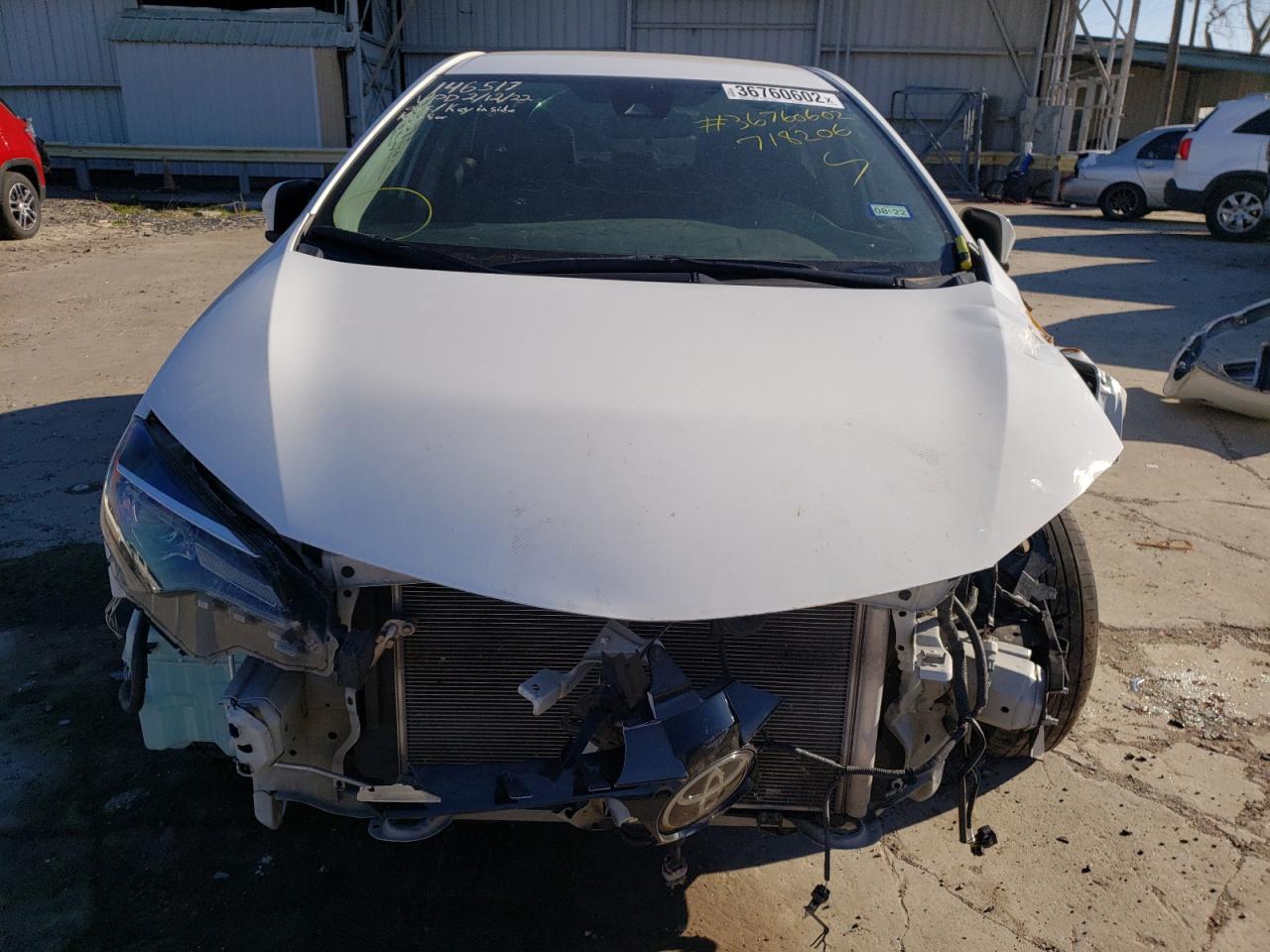 Фото 9 с аукциона – 2017 TOYOTA COROLLA L с VIN 5YFBURHEXHP718206