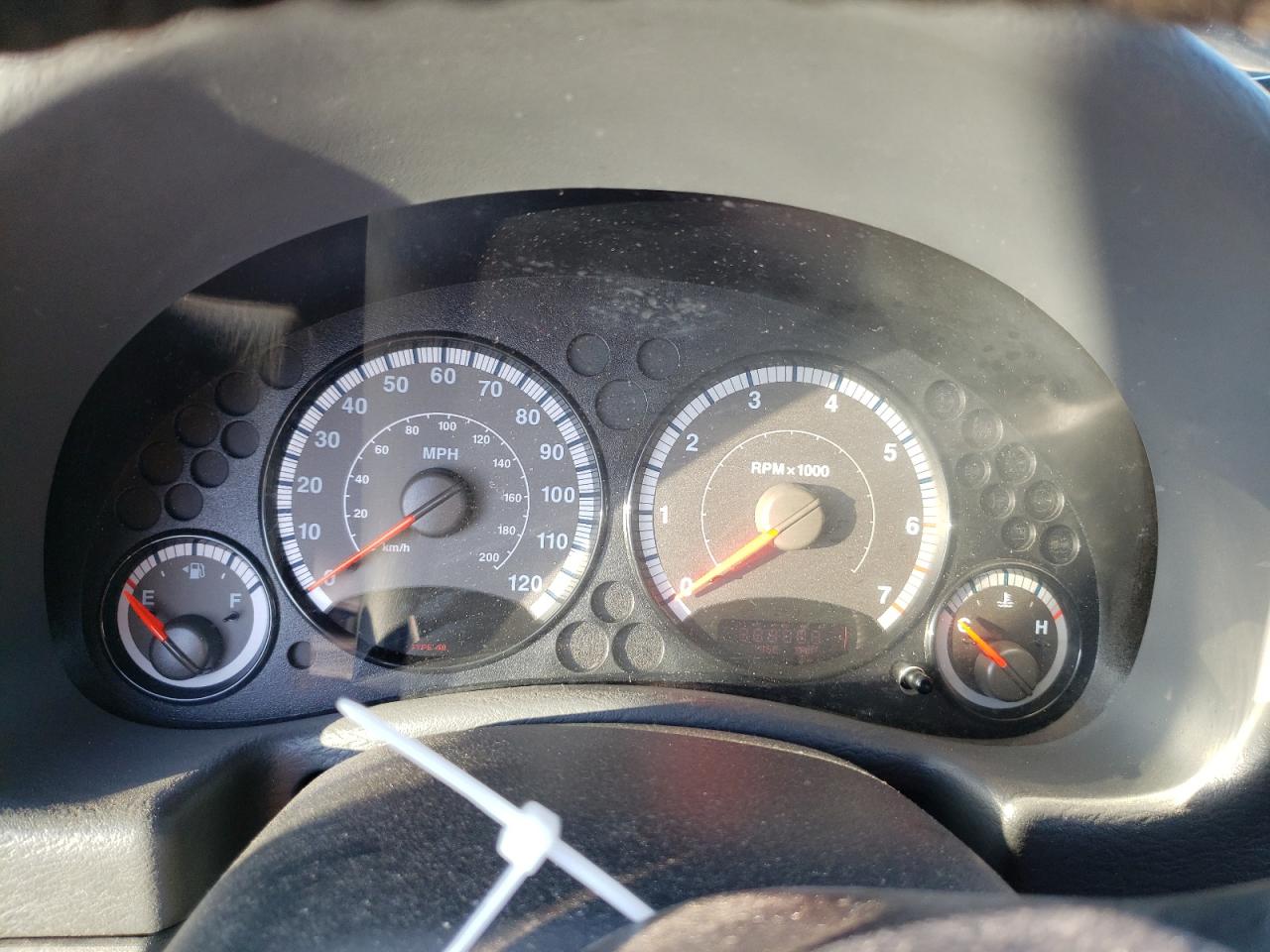 Photo 8 from auction – 2005 JEEP LIBERTY SP with VIN 1J4GL48K65W568125