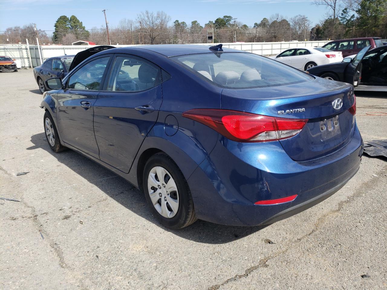 Photo 3 from auction – 2016 HYUNDAI ELANTRA SE with VIN 5NPDH4AE2GH697390