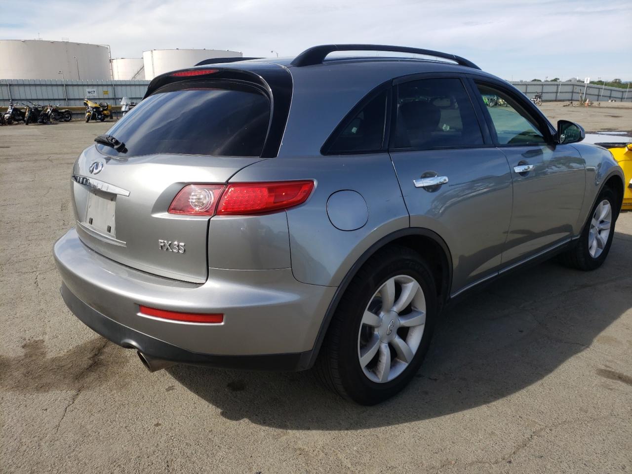 Foto 4 de la subasta – 2004 INFINITI FX35 con VIN JNRAS08W84X200077