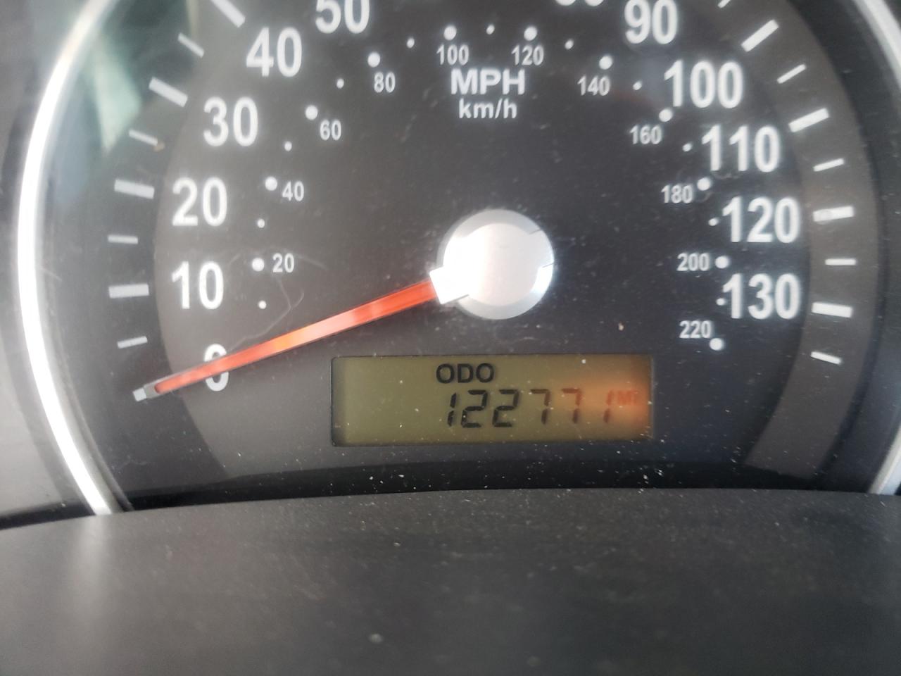 Photo 8 from auction – 2008 KIA SEDONA EX with VIN KNDMB233886212991