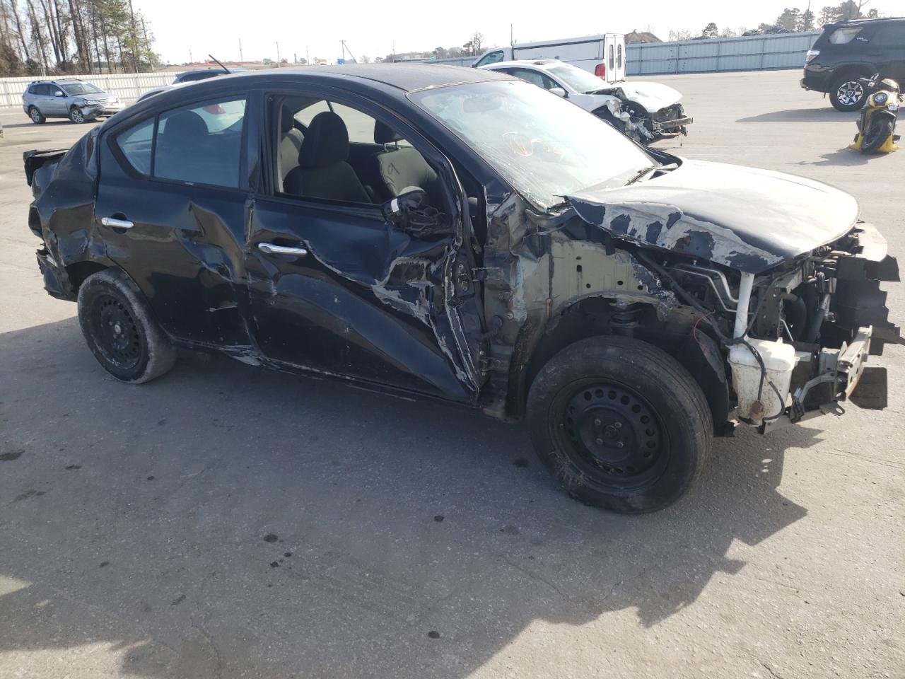 Zdjęcie 9 z aukcji – 2015 NISSAN VERSA S z VIN 3N1CN7AP8FL813636
