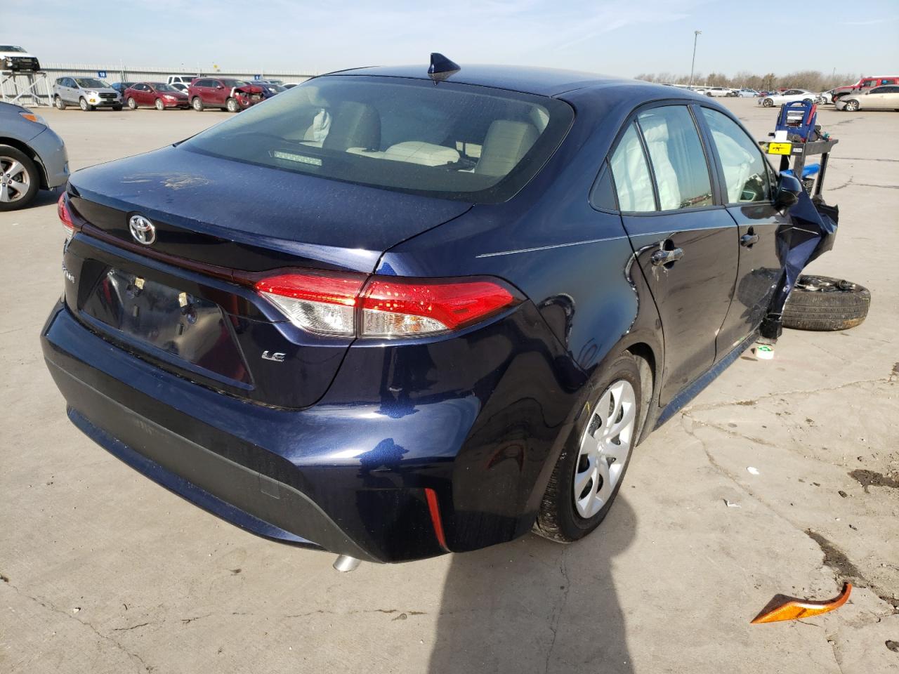 Photo 4 from auction – 2021 TOYOTA COROLLA LE with VIN JTDEPMAE6MJ136698