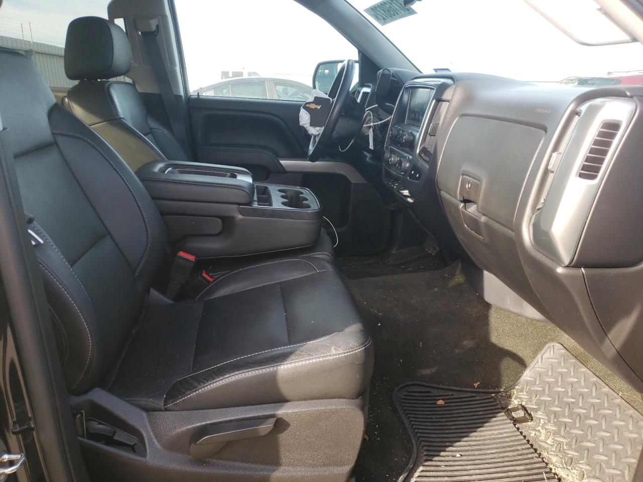 Photo 5 from auction – 2015 CHEVROLET SILVERADO with VIN 3GCUKREC9FG479106