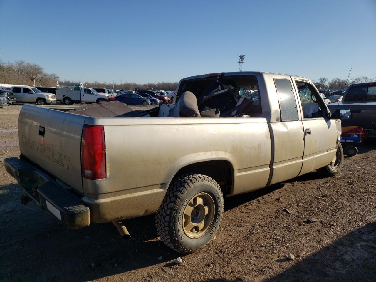 Photo 4 from auction – 1998 CHEVROLET GMT-400 C1 with VIN 1GCEC19WXWE245250