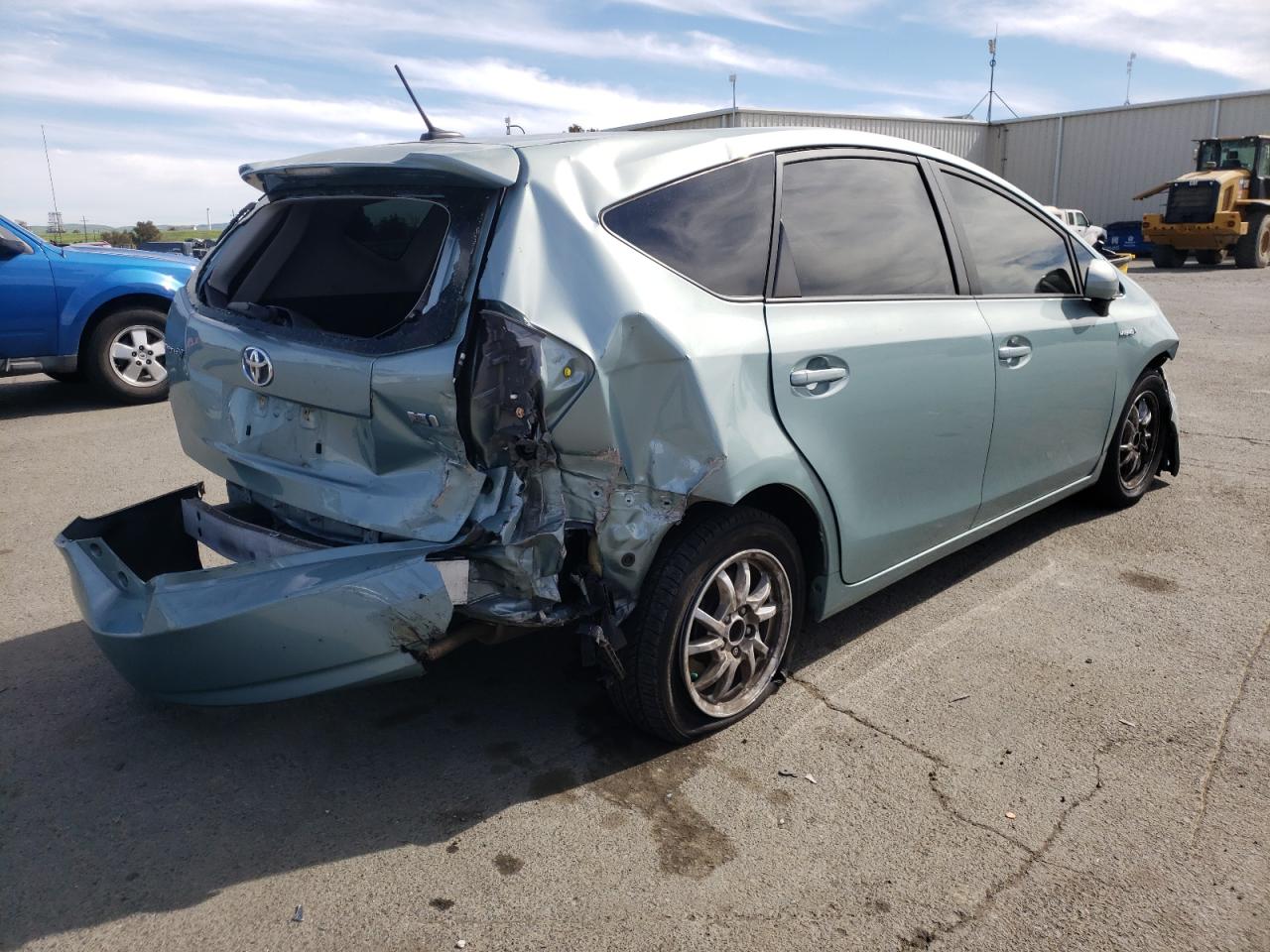Photo 4 from auction – 2013 TOYOTA PRIUS V with VIN JTDZN3EU4D3242848