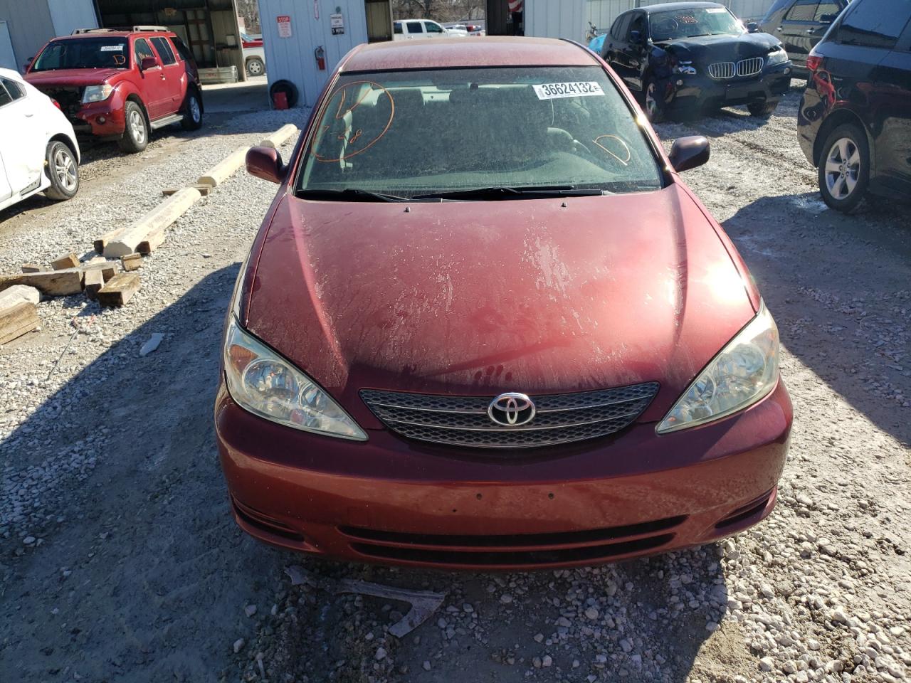 Photo 9 from auction – 2002 TOYOTA CAMRY LE with VIN JTDBE32K520047425