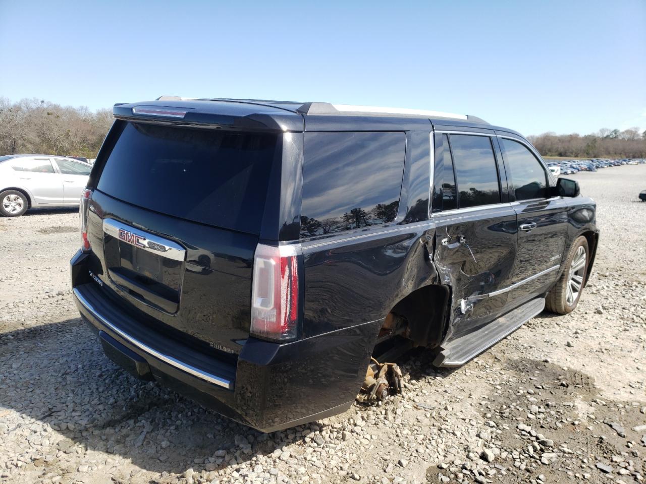 Photo 4 from auction – 2017 GMC YUKON DENA with VIN 1GKS1CKJ0HR347997