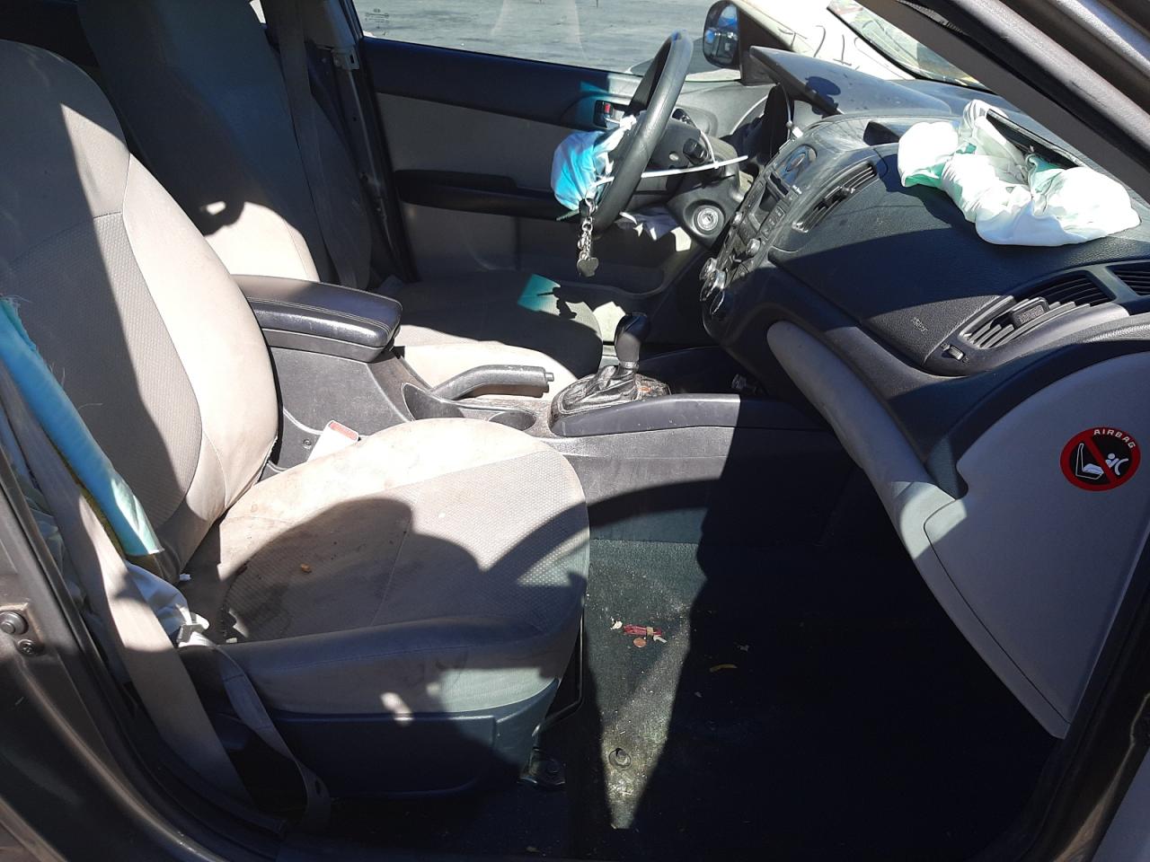 Photo 5 from auction – 2011 KIA FORTE EX with VIN KNAFU4A20B5388999