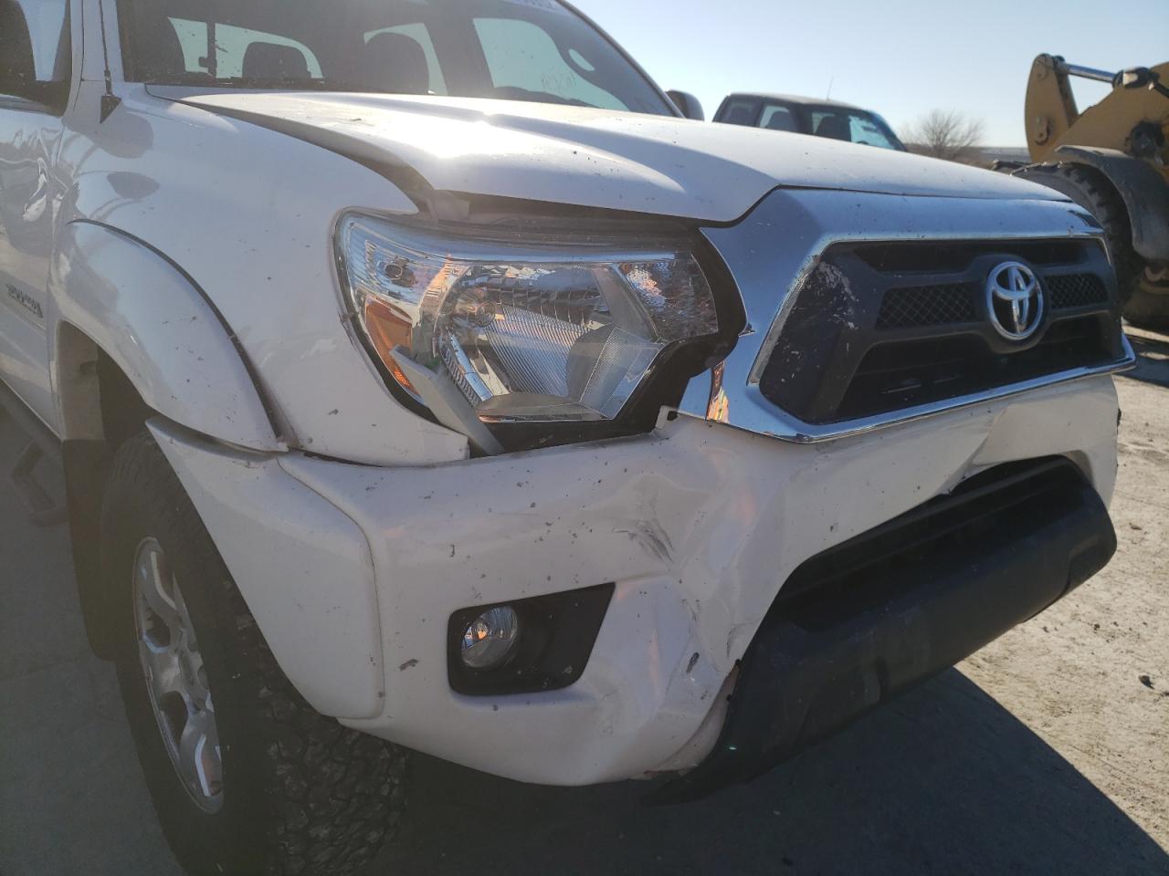Photo 9 from auction – 2014 TOYOTA TACOMA DOU with VIN 3TMLU4EN5EM143320