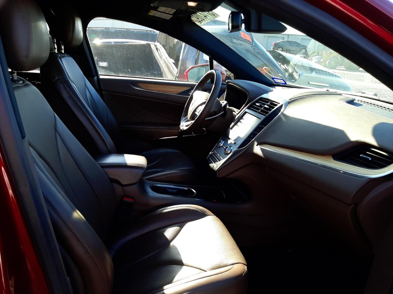 Photo 5 from auction – 2015 LINCOLN MKC with VIN 5LMCJ1A97FUJ03195