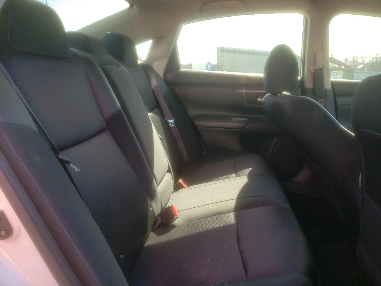 Photo 6 from auction – 2017 NISSAN ALTIMA 2.5 with VIN 1N4AL3AP1HC292587