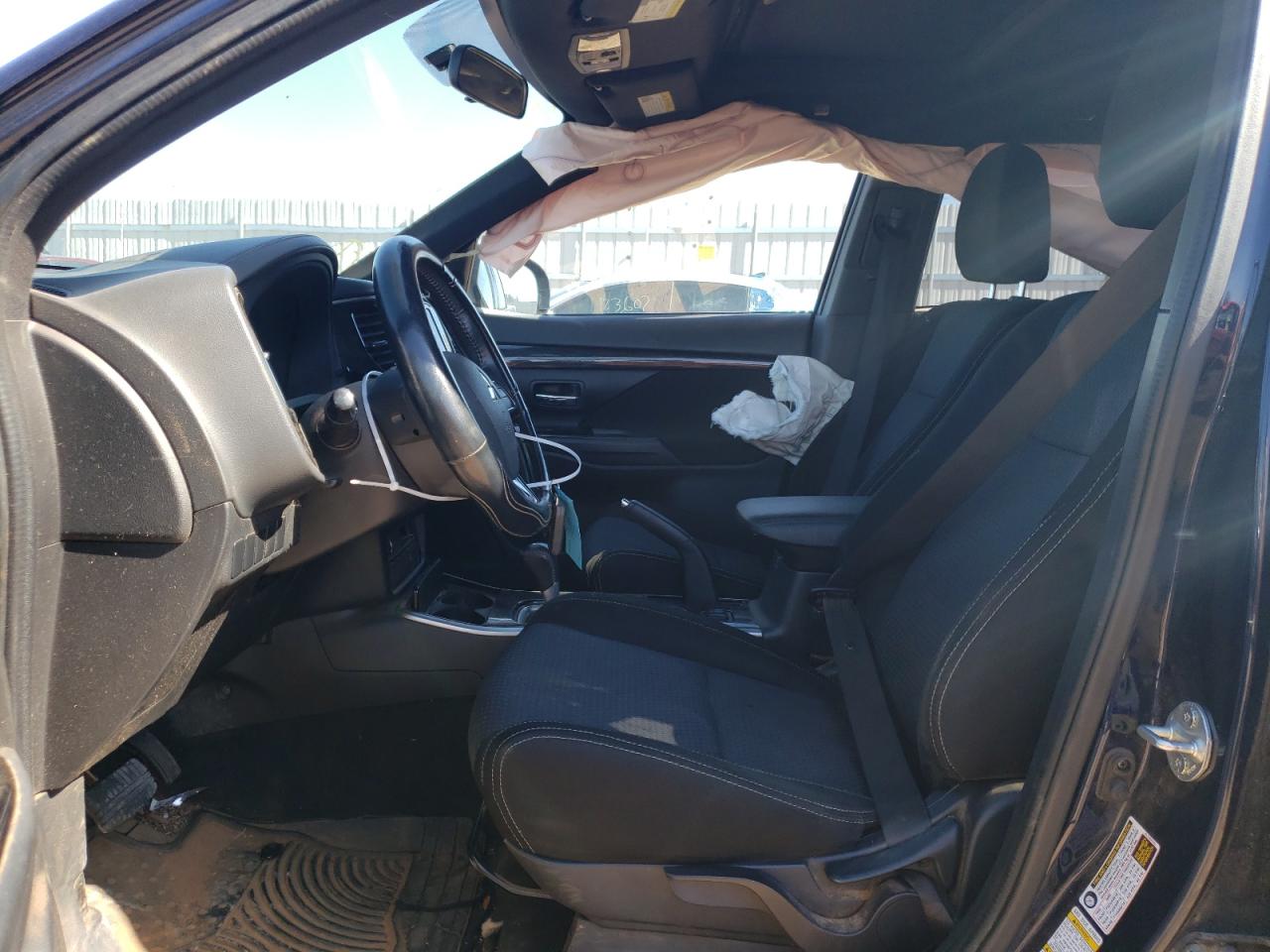 Photo 5 from auction – 2018 MITSUBISHI OUTLANDER with VIN JA4AD3A33JZ019426