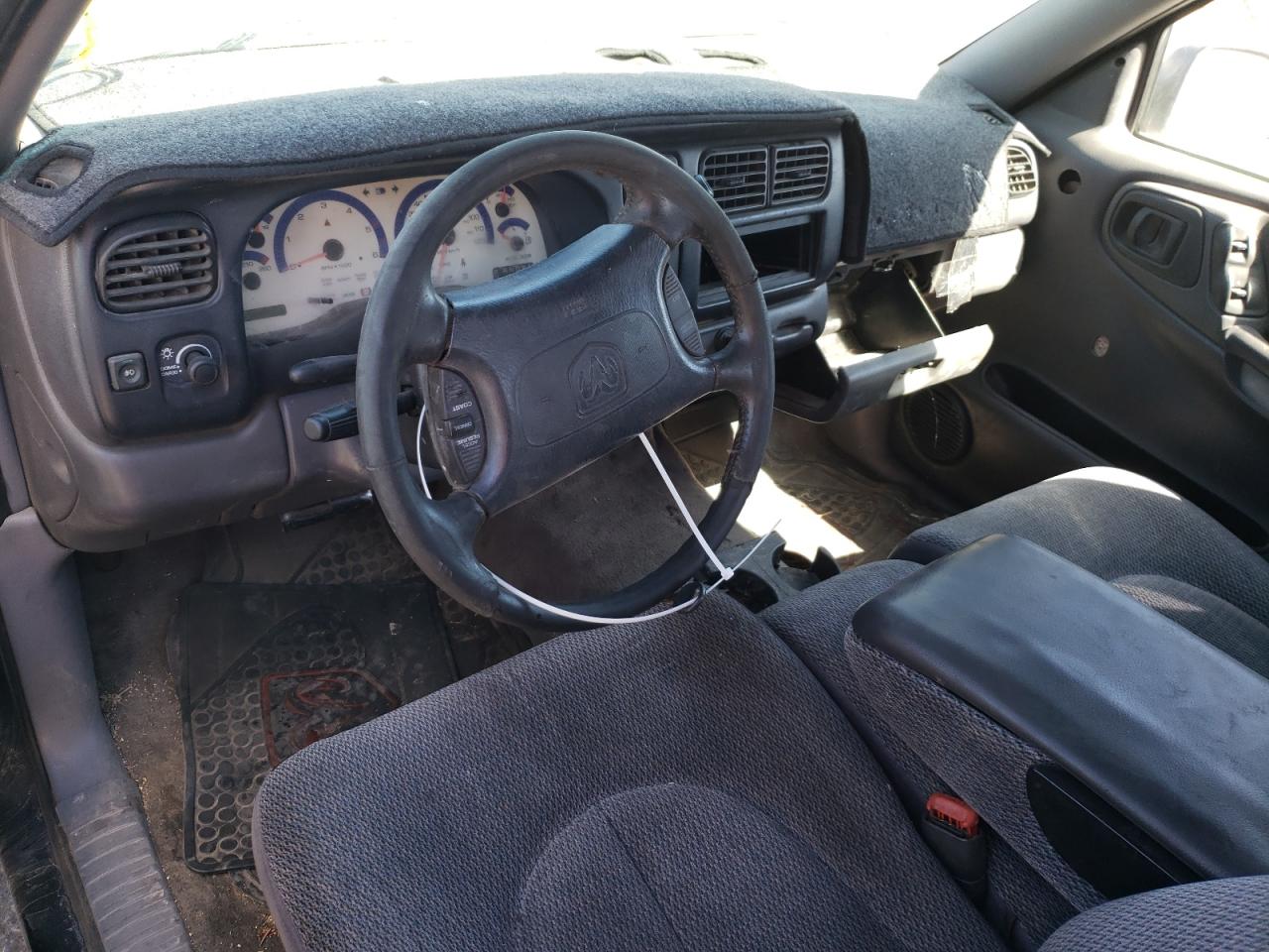 Photo 9 from auction – 1998 DODGE DAKOTA with VIN 1B7GL22Z6WS697491