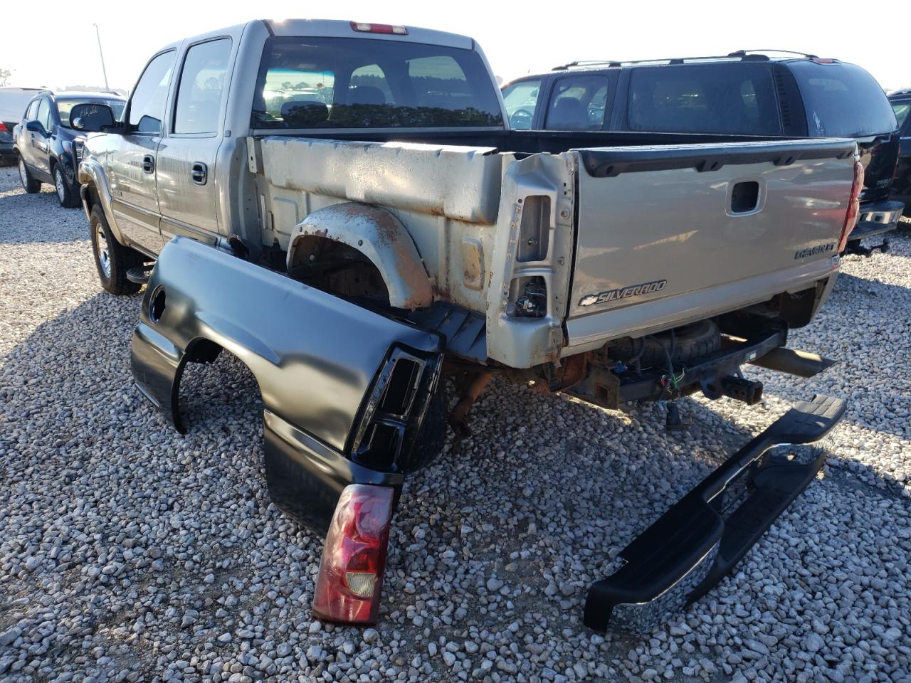 Photo 3 from auction – 2003 CHEVROLET SILVERADO with VIN 1GCGK13U73F195240