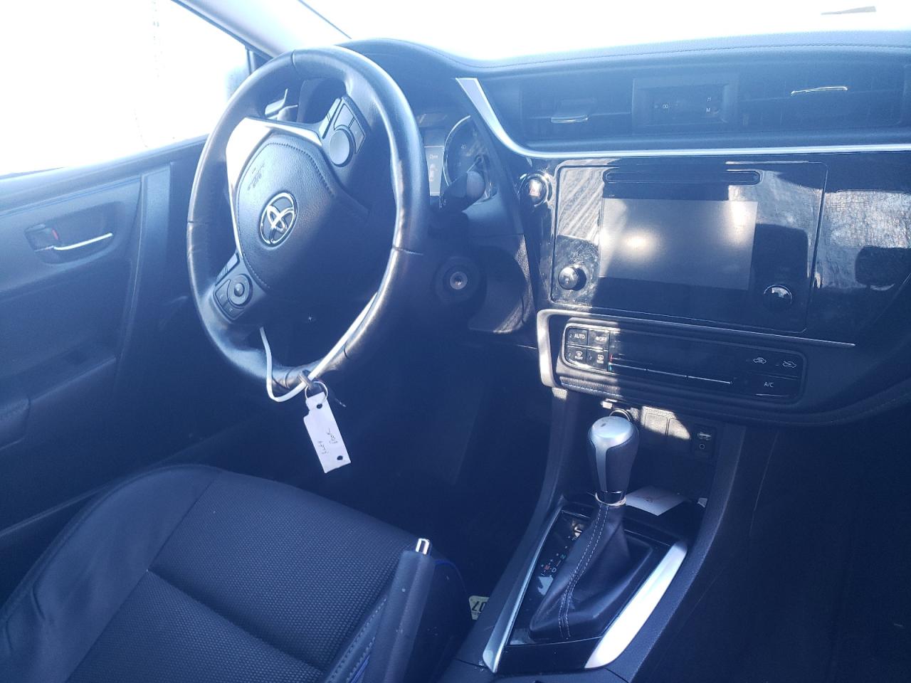 صورة رقم 9 من المزاد - 2018 TOYOTA COROLLA مع VIN 5YFBURHE3JP834997