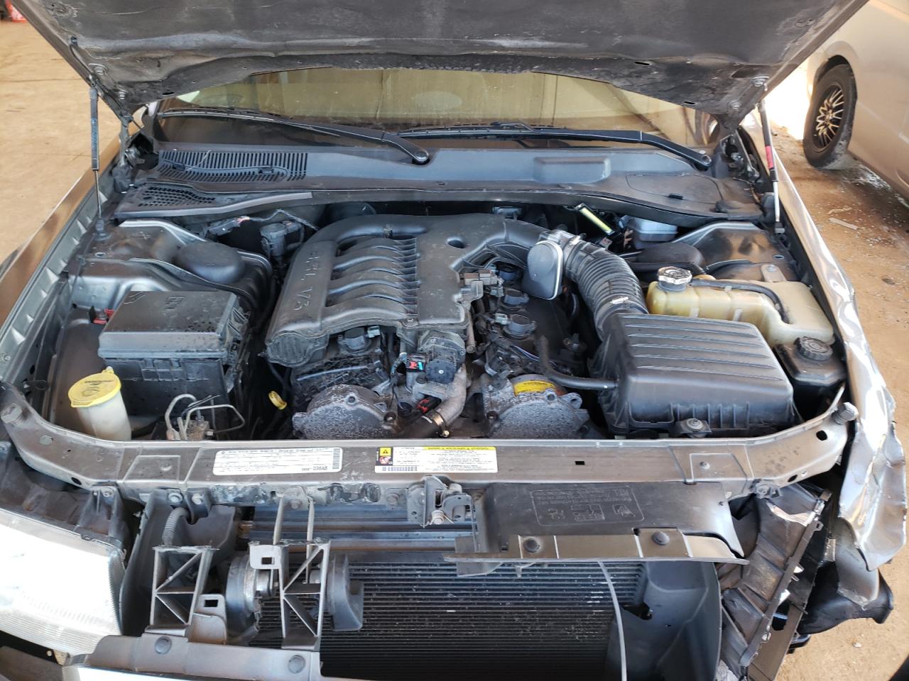Photo 7 from auction – 2010 CHRYSLER 300 TOURIN with VIN 2C3CA5CV2AH195938