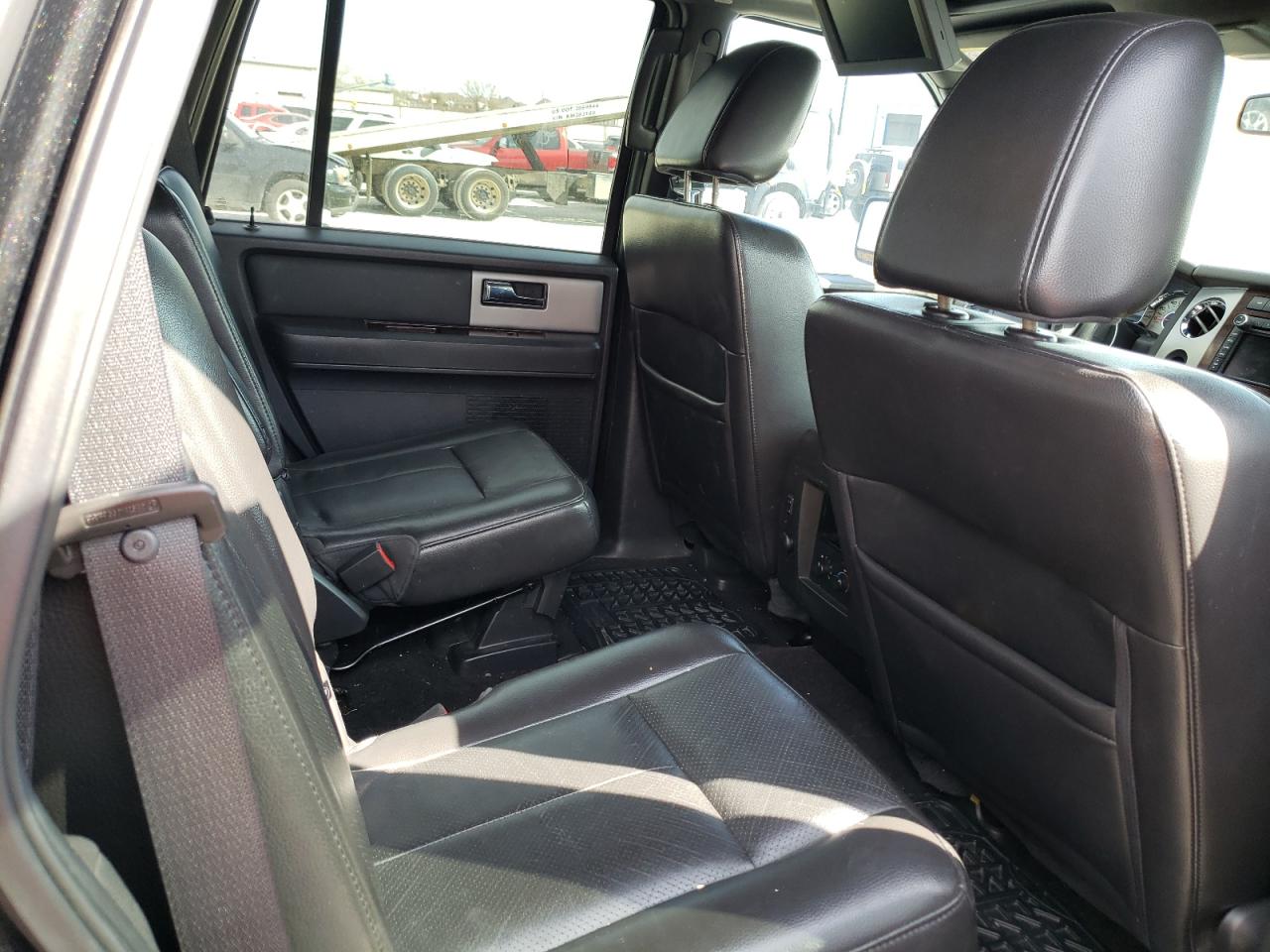 Photo 6 from auction – 2010 FORD EXPEDITION with VIN 1FMJU1K51AEB64543