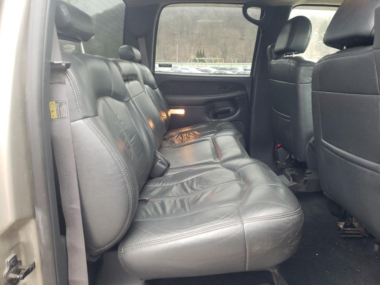 Photo 6 from auction – 2002 CHEVROLET SILVERADO with VIN 1GCGK13U62F128580
