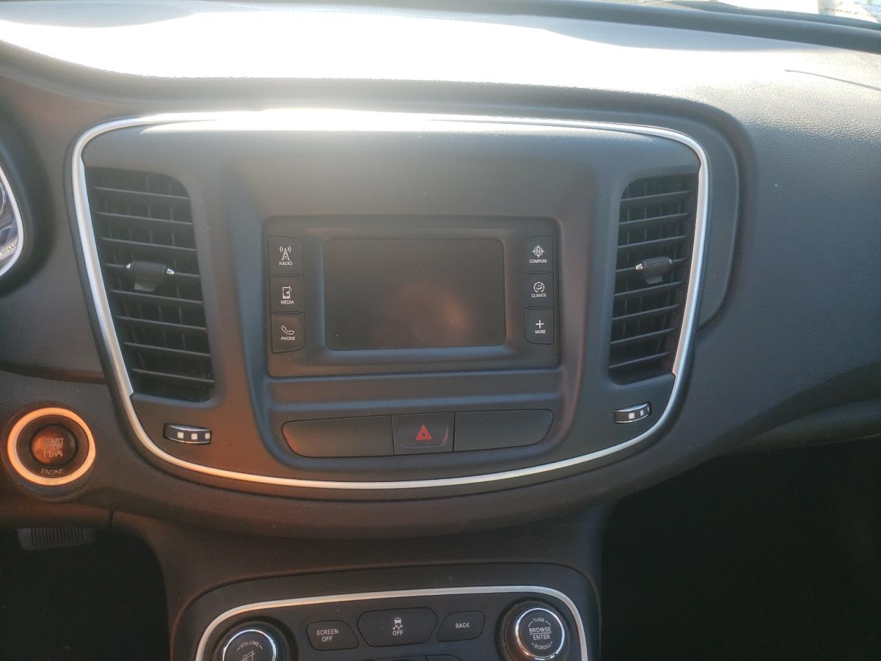 Photo 9 from auction – 2015 CHRYSLER 200 LIMITE with VIN 1C3CCCAB6FN502016