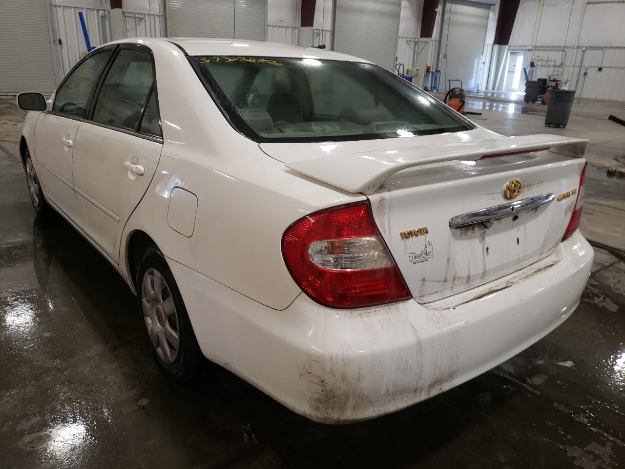 Photo 3 from auction – 2002 TOYOTA CAMRY LE with VIN 4T1BE32K32U102913