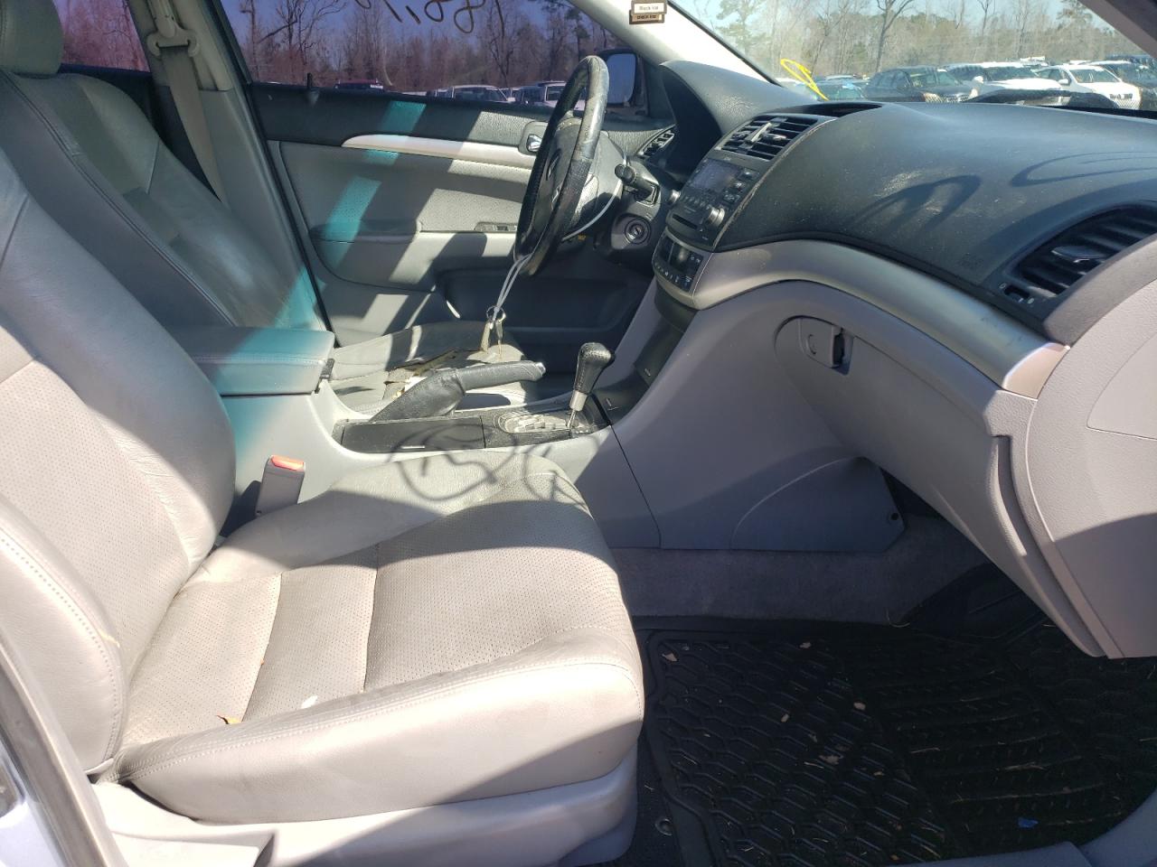 Photo 5 from auction – 2004 ACURA TSX with VIN JH4CL96874C007536