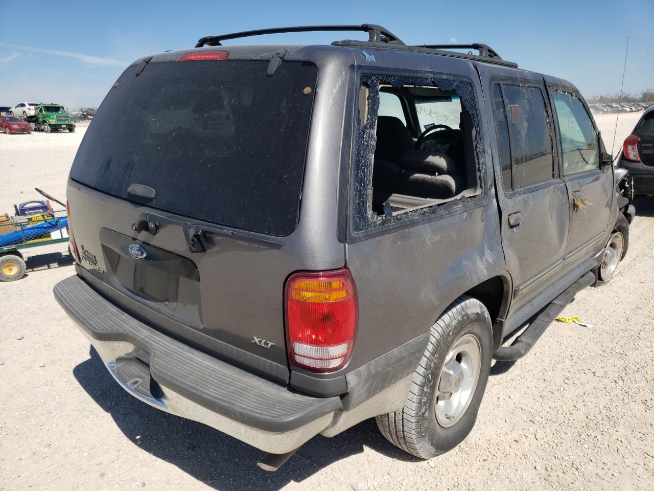 Photo 4 from auction – 1999 FORD EXPLORER with VIN 1FMZU32E0XZB30710