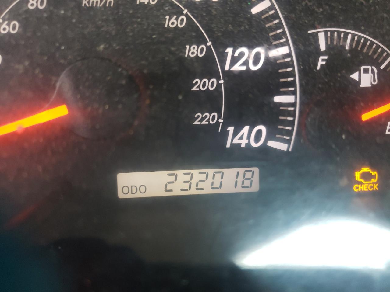 Photo 8 from auction – 2005 TOYOTA CAMRY LE with VIN 4T1BF30K55U090588