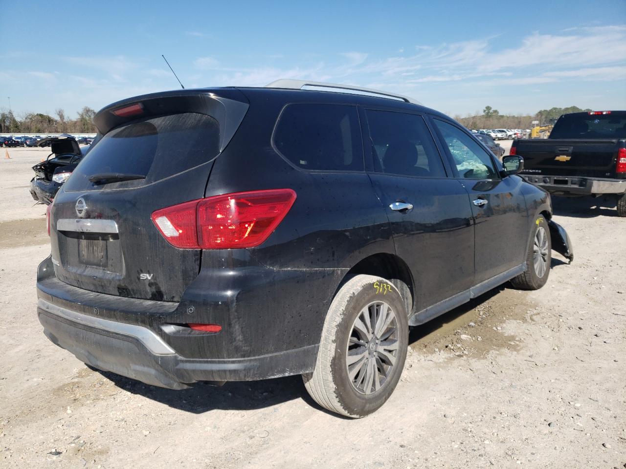 Photo 4 from auction – 2017 NISSAN PATHFINDER with VIN 5N1DR2MN8HC654677
