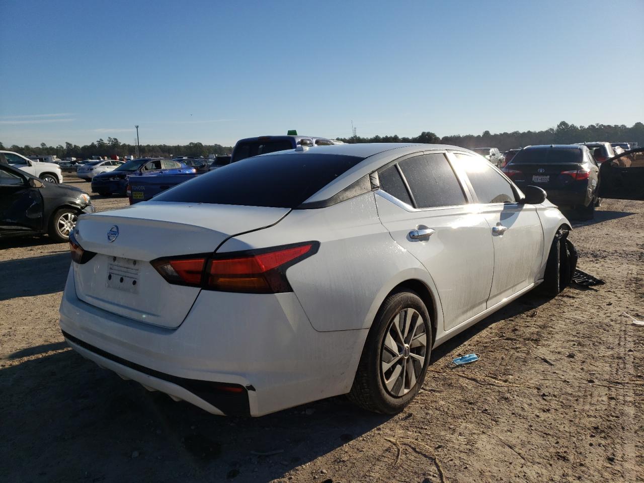 Photo 4 from auction – 2019 NISSAN ALTIMA S with VIN 1N4BL4BV9KC197077